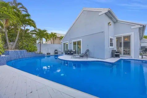 39 Dorchester Circle Palm Beach Gardens FL 33418