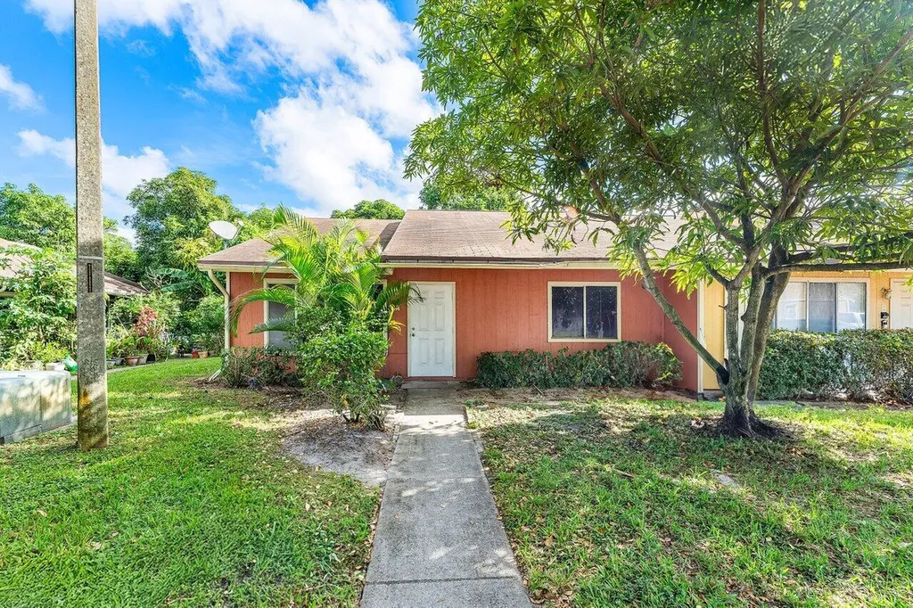 4627 Orleans Court West Palm Beach FL 33415