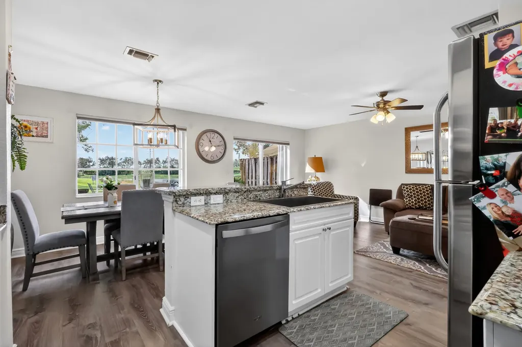 6698 Old Farm Trail Boynton Beach FL 33437