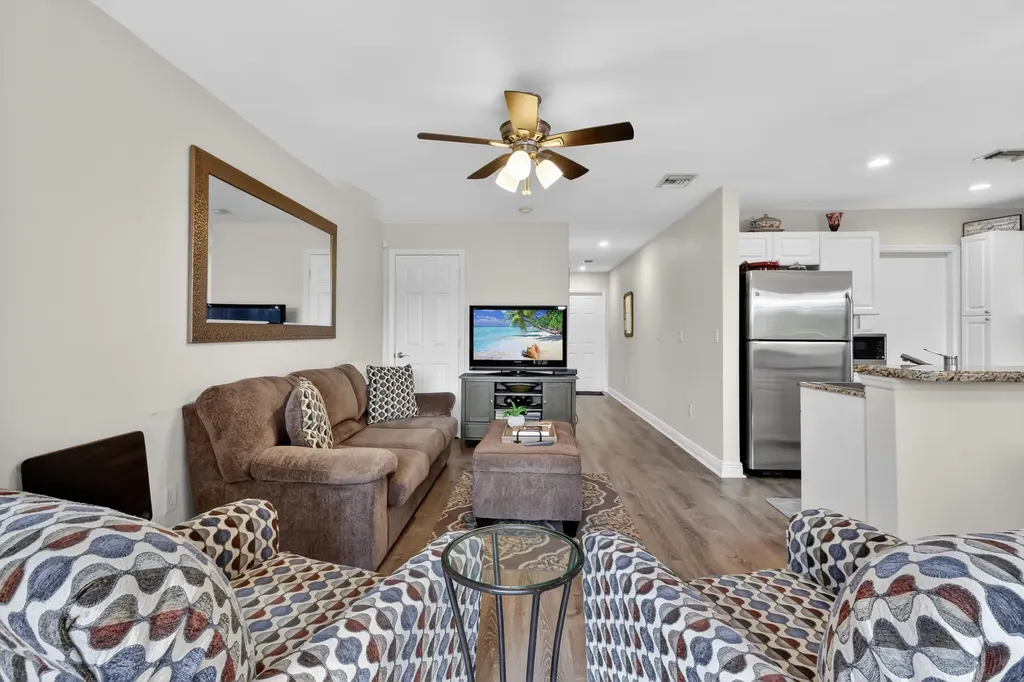 6698 Old Farm Trail Boynton Beach FL 33437