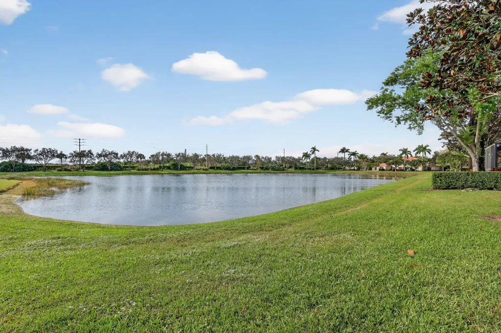 6698 Old Farm Trail Boynton Beach FL 33437