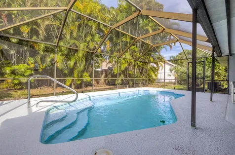 183 SW Airview Avenue Port St Lucie FL 34984