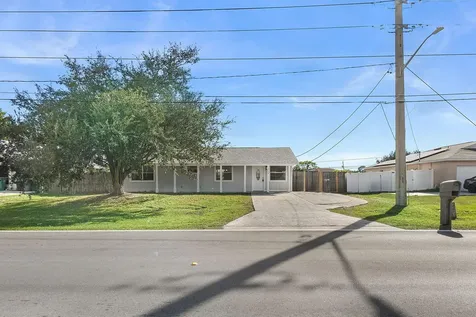750 SW Lakehurst Drive Port St Lucie FL 34983