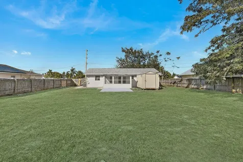 750 SW Lakehurst Drive Port St Lucie FL 34983