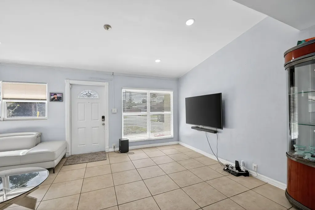 4559 Cole Street West Palm Beach FL 33417