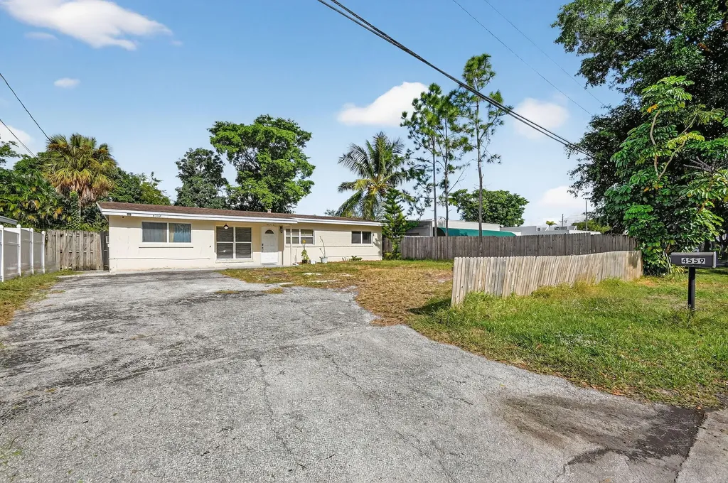 4559 Cole Street West Palm Beach FL 33417