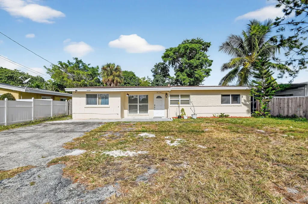 4559 Cole Street West Palm Beach FL 33417