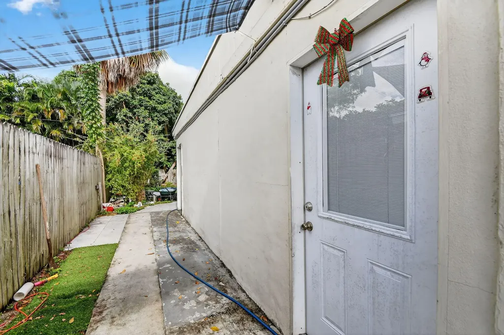 4559 Cole Street West Palm Beach FL 33417