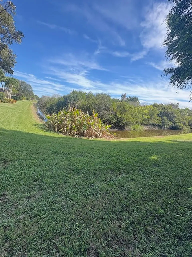 1848 Via Castello Wellington FL 33411