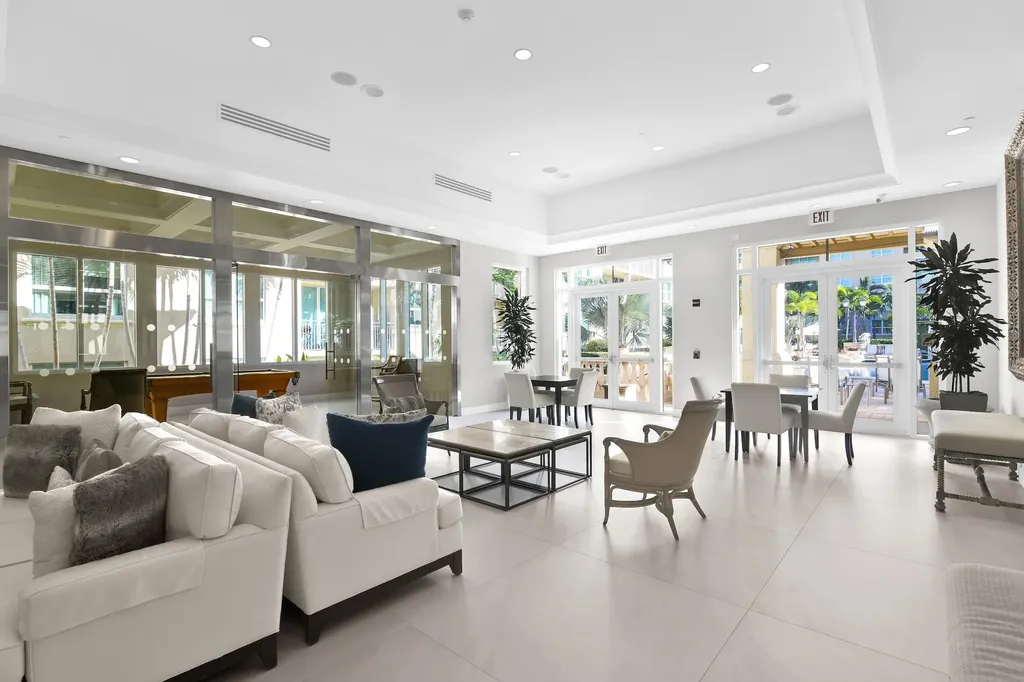 99 SE Mizner Boulevard Boca Raton FL 33432