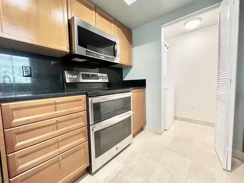99 SE Mizner Boulevard Boca Raton FL 33432