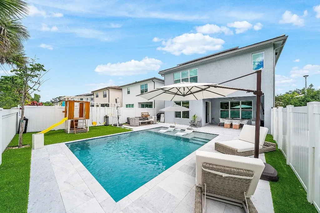1536 Verawood Lane Delray Beach FL 33445