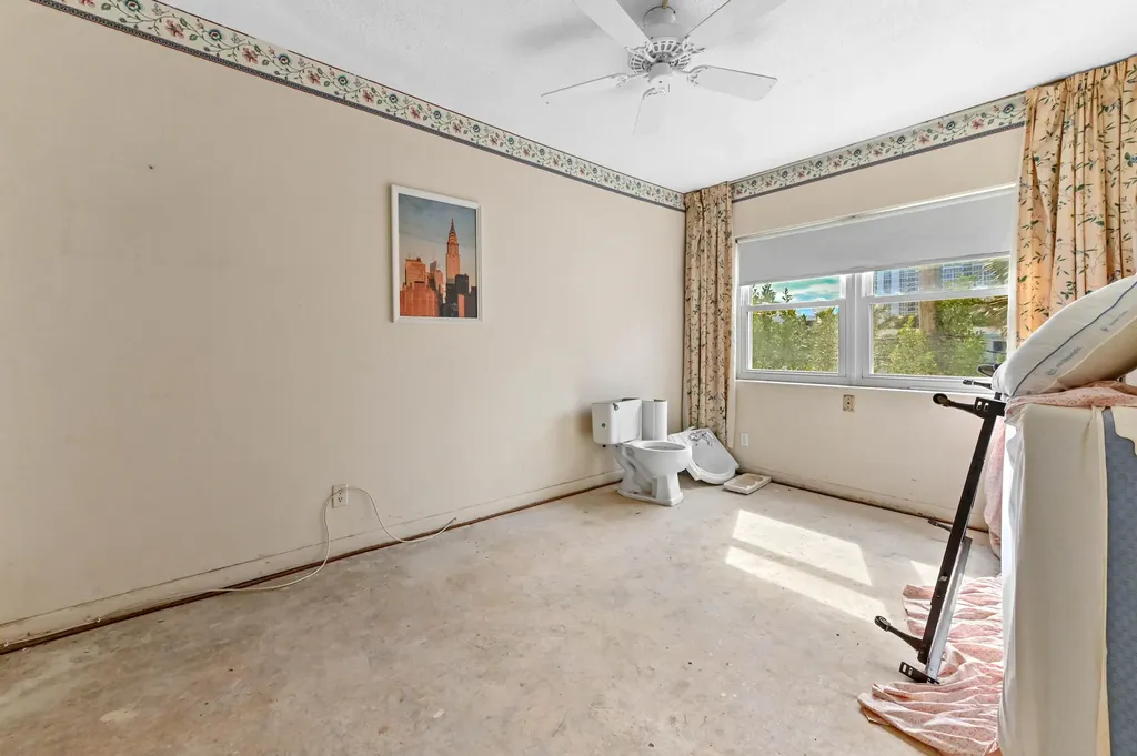 3200 NE 7th Court Pompano Beach FL 33062