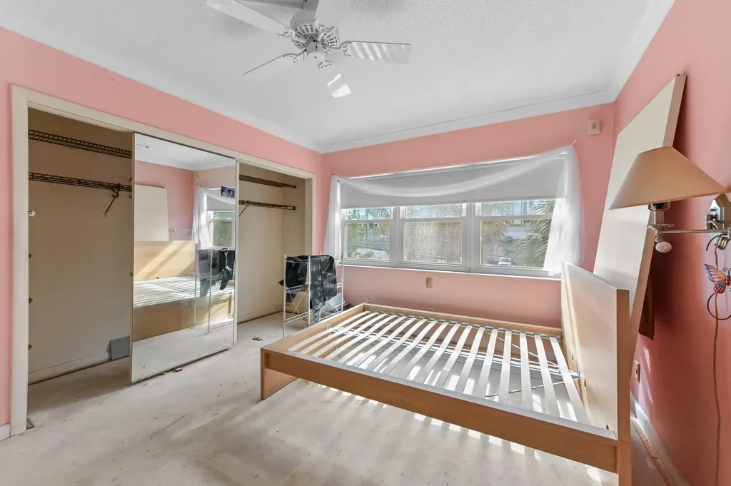 3200 NE 7th Court Pompano Beach FL 33062