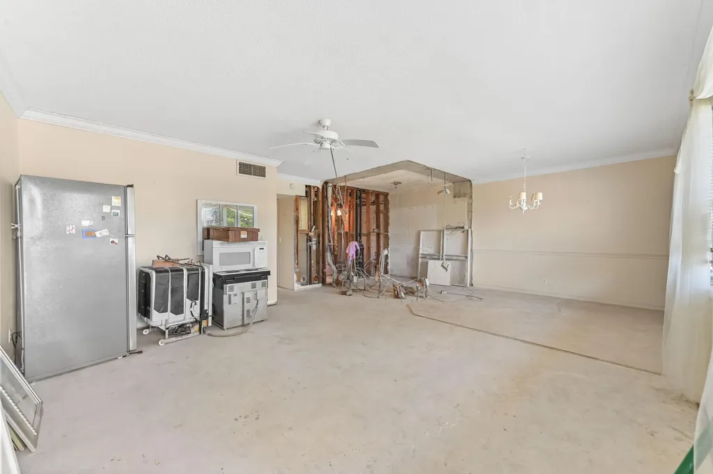 3200 NE 7th Court Pompano Beach FL 33062