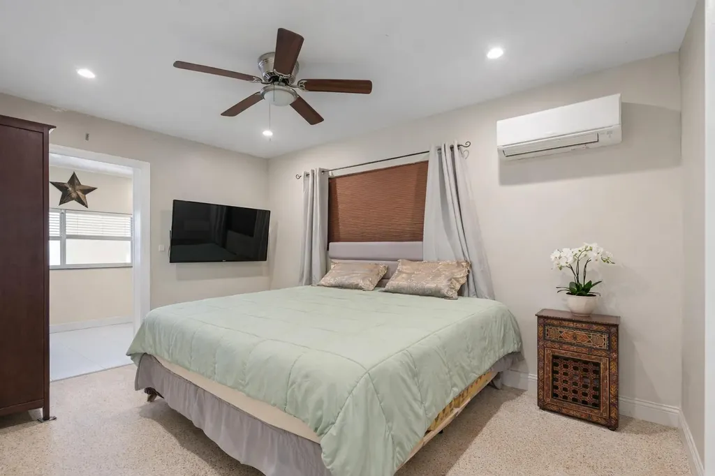1129 NE 16th Street Fort Lauderdale FL 33304