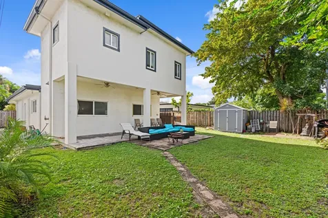 1129 NE 16th Street Fort Lauderdale FL 33304