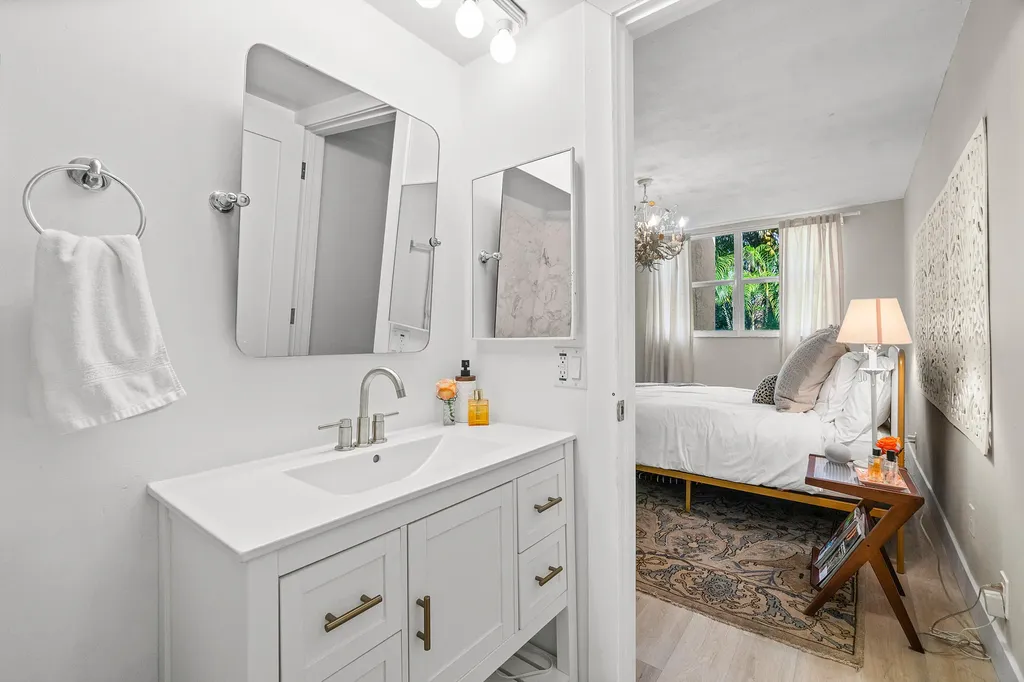 2805 SW 22nd Avenue SW Delray Beach FL 33445