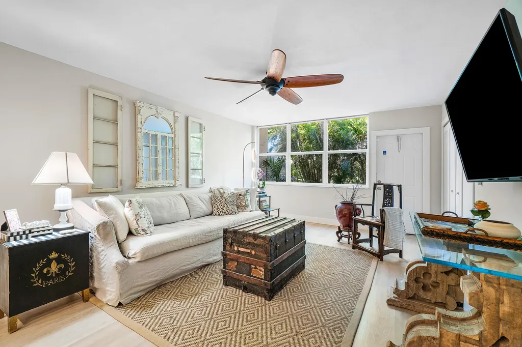 2805 SW 22nd Avenue SW Delray Beach FL 33445