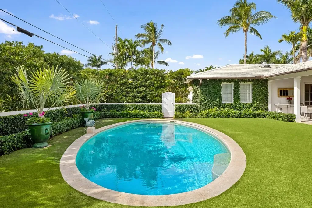 258 List Road Palm Beach FL 33480