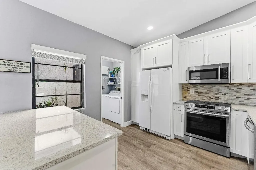6112 Kings Gate Circle Delray Beach FL 33484