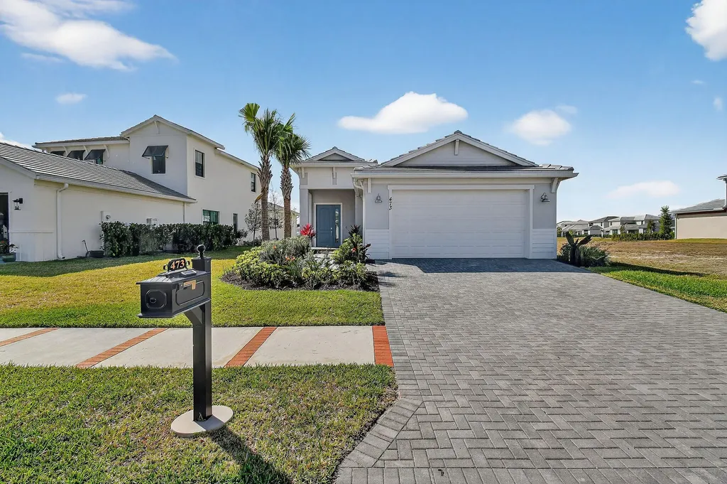 473 SE Fascino Circle Port St Lucie FL 34984