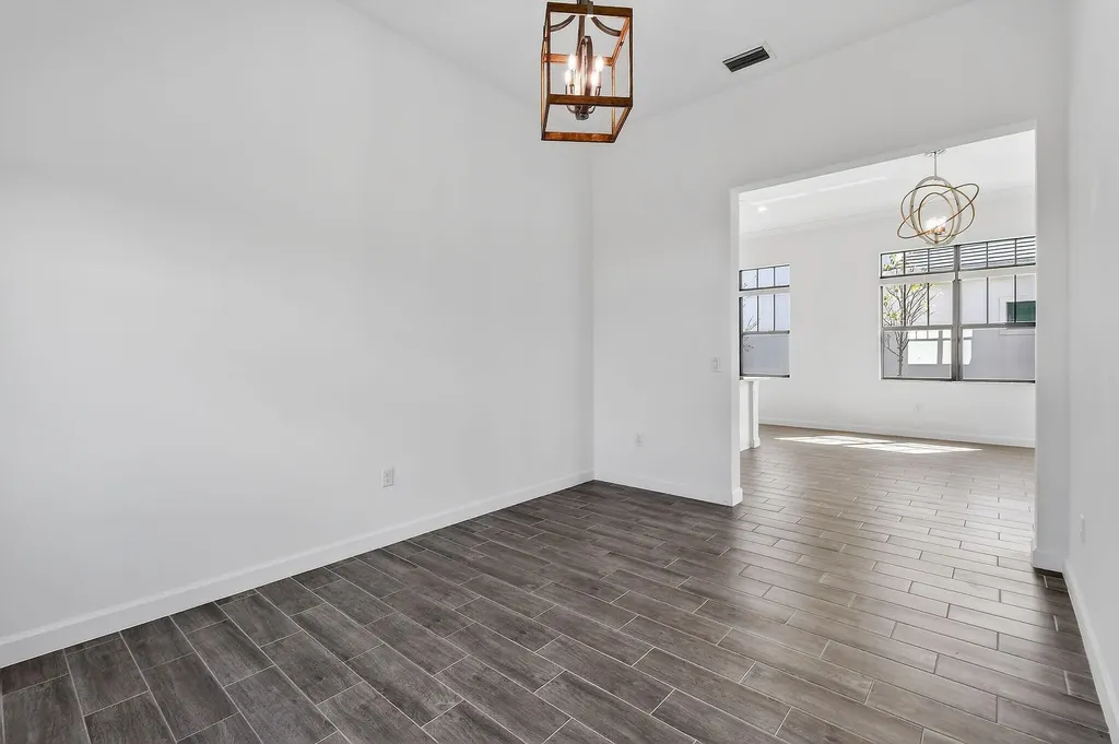 473 SE Fascino Circle Port St Lucie FL 34984