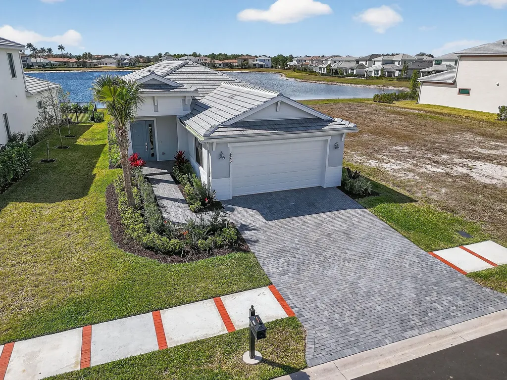 473 SE Fascino Circle Port St Lucie FL 34984