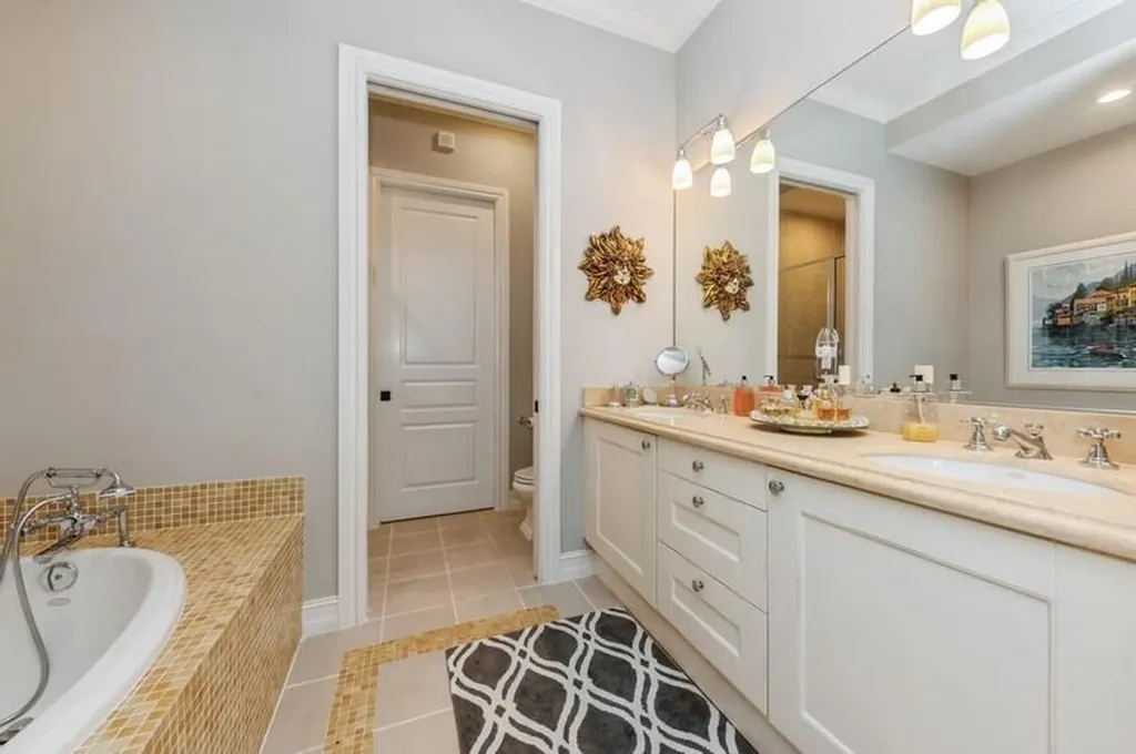 310 E Mallory Circle Delray Beach FL 33483