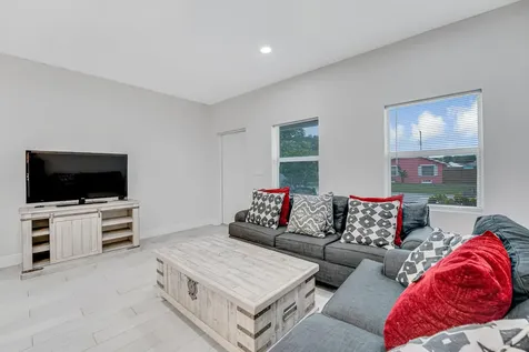 2618 Saginaw Avenue West Palm Beach FL 33409