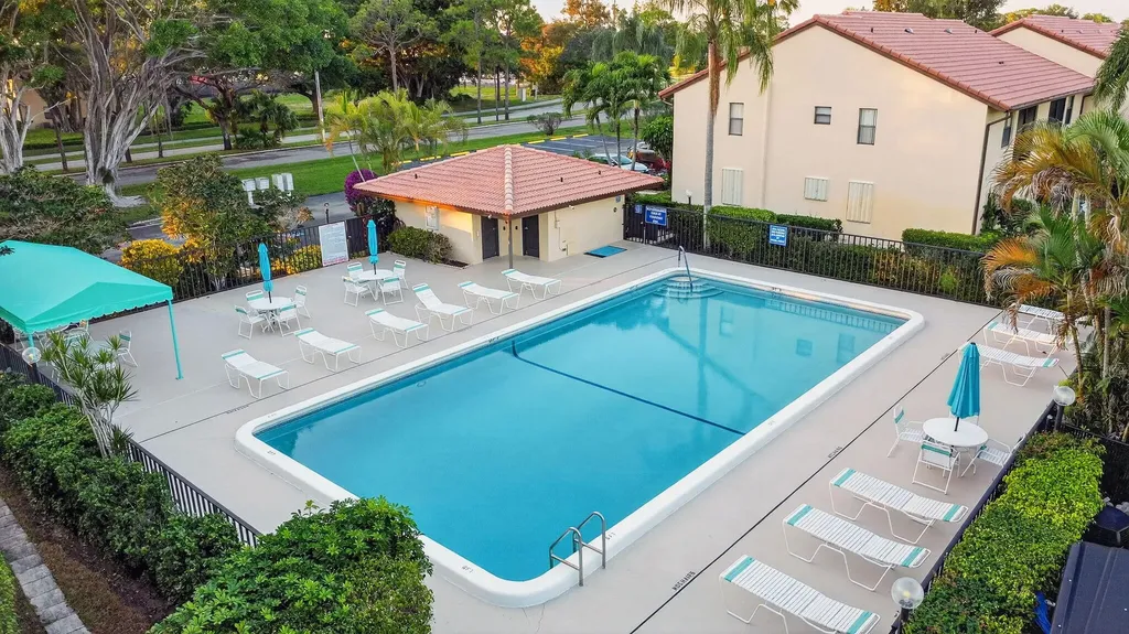 4542 Lucerne Lakes Boulevard E Lake Worth FL 33467