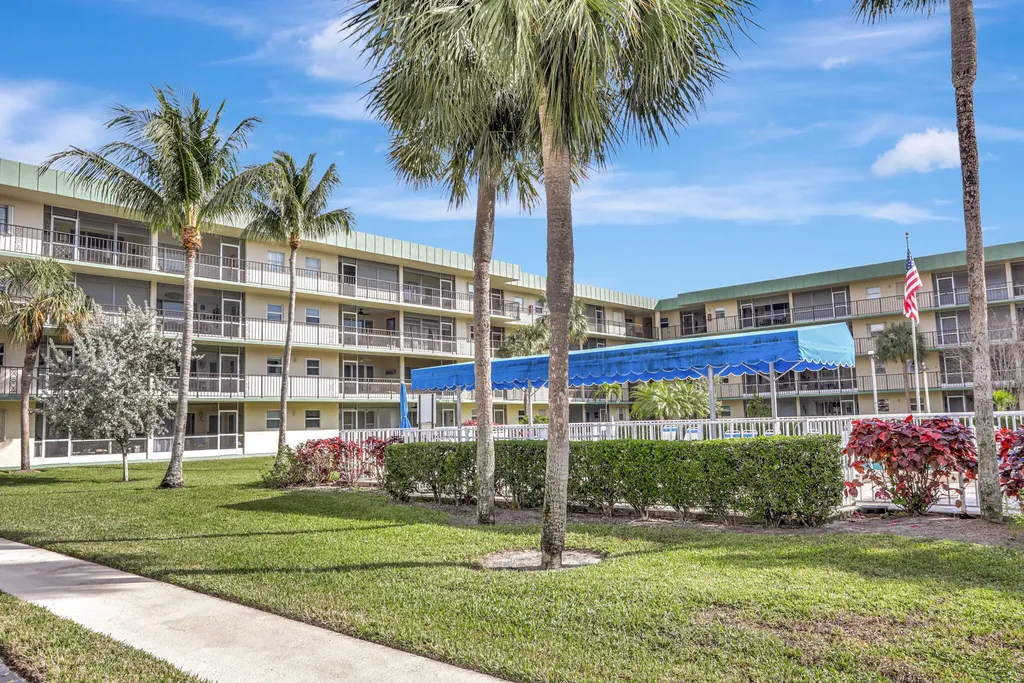 806 SE 7th Street Deerfield Beach FL 33441