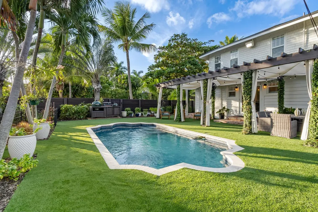 442 28th Street West Palm Beach FL 33407