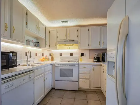 16 Vista Palm Lane Vero Beach FL 32962