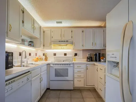 16 Vista Palm Lane Vero Beach FL 32962