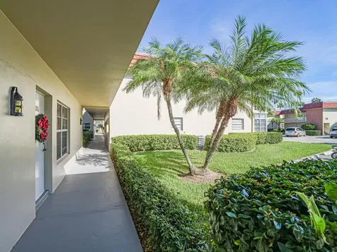 16 Vista Palm Lane Vero Beach FL 32962