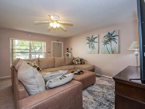 16 Vista Palm Lane Vero Beach FL 32962