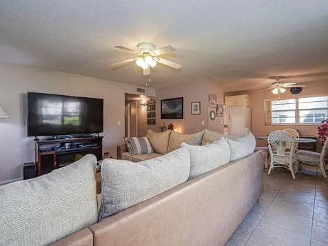 16 Vista Palm Lane Vero Beach FL 32962