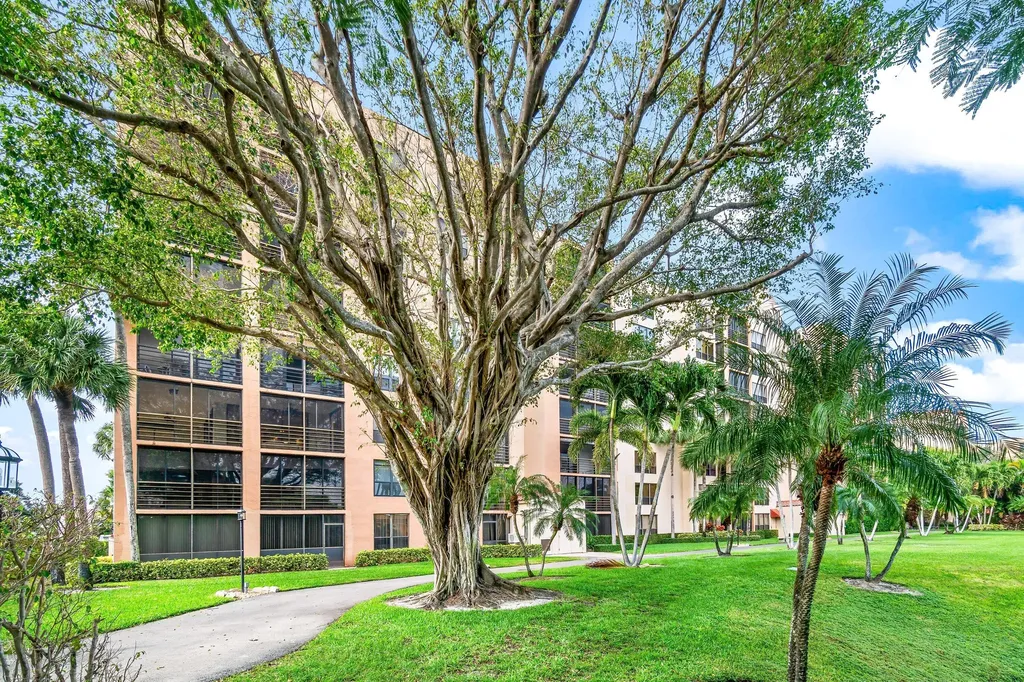 7201 Promenade Drive E Boca Raton FL 33433