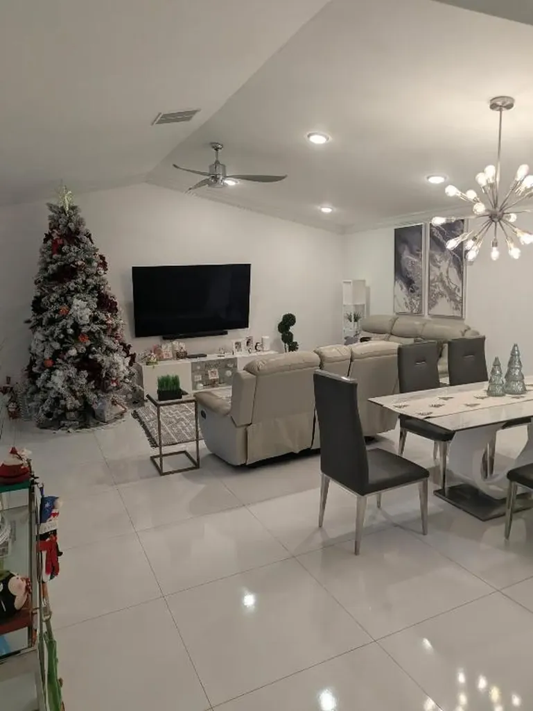 23277 Barlake Drive Boca Raton FL 33433