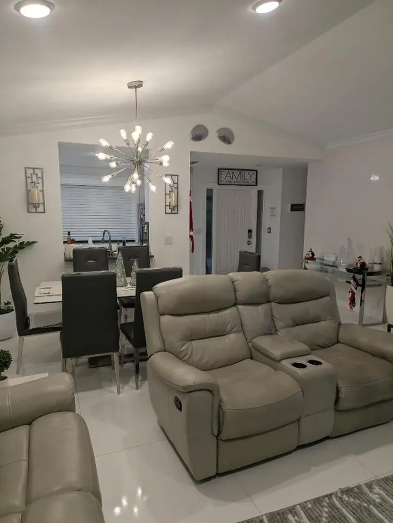 23277 Barlake Drive Boca Raton FL 33433