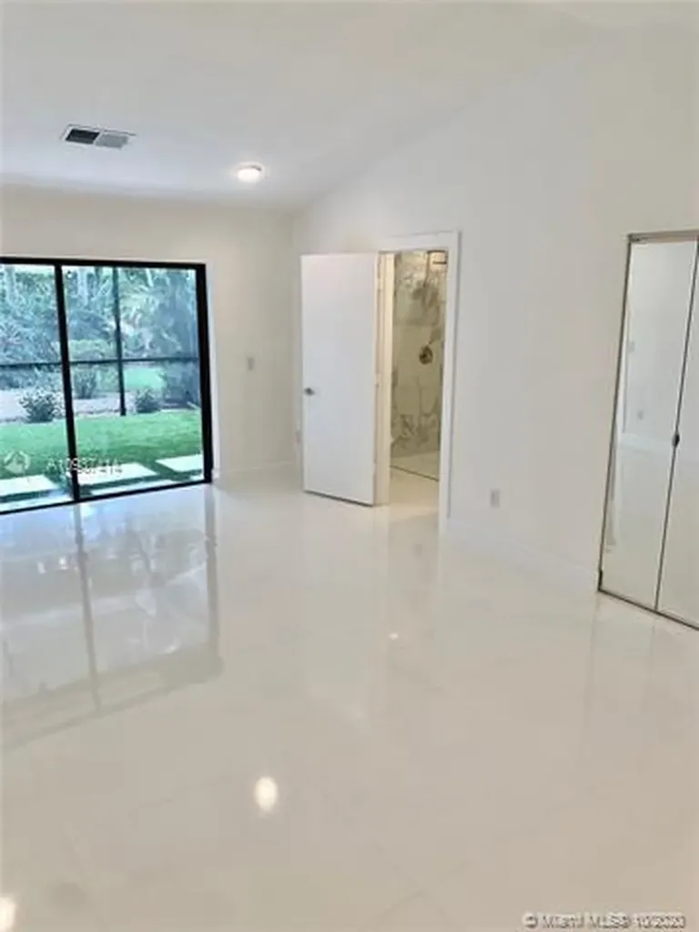 23277 Barlake Drive Boca Raton FL 33433