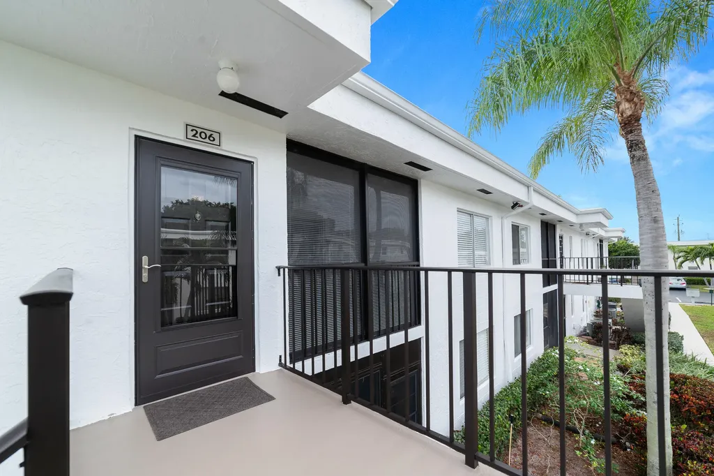14897 Bal Moral Lane Delray Beach FL 33446