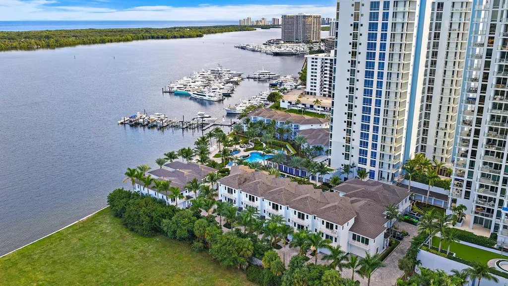 112 Water Club Court N North Palm Beach FL 33408