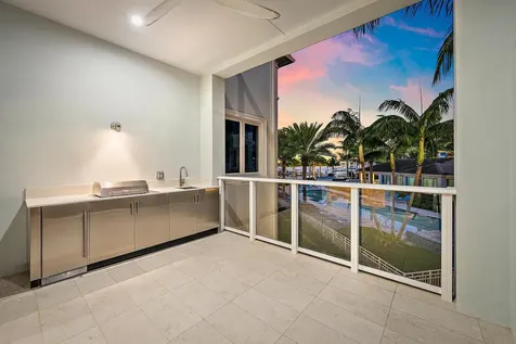 112 Water Club Court N North Palm Beach FL 33408