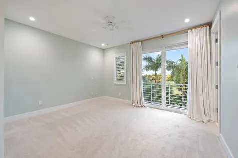 112 Water Club Court N North Palm Beach FL 33408