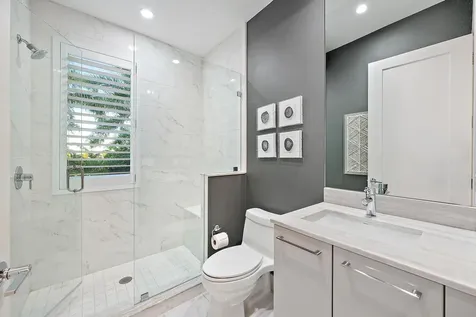 112 Water Club Court N North Palm Beach FL 33408
