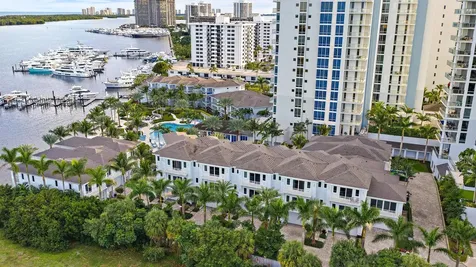 112 Water Club Court N North Palm Beach FL 33408