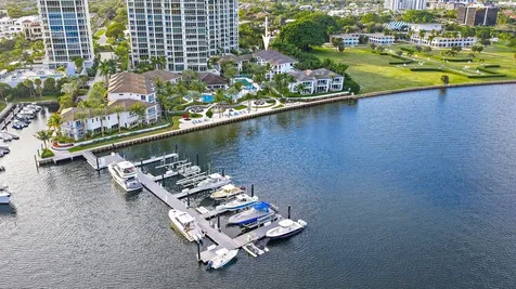 112 Water Club Court N North Palm Beach FL 33408