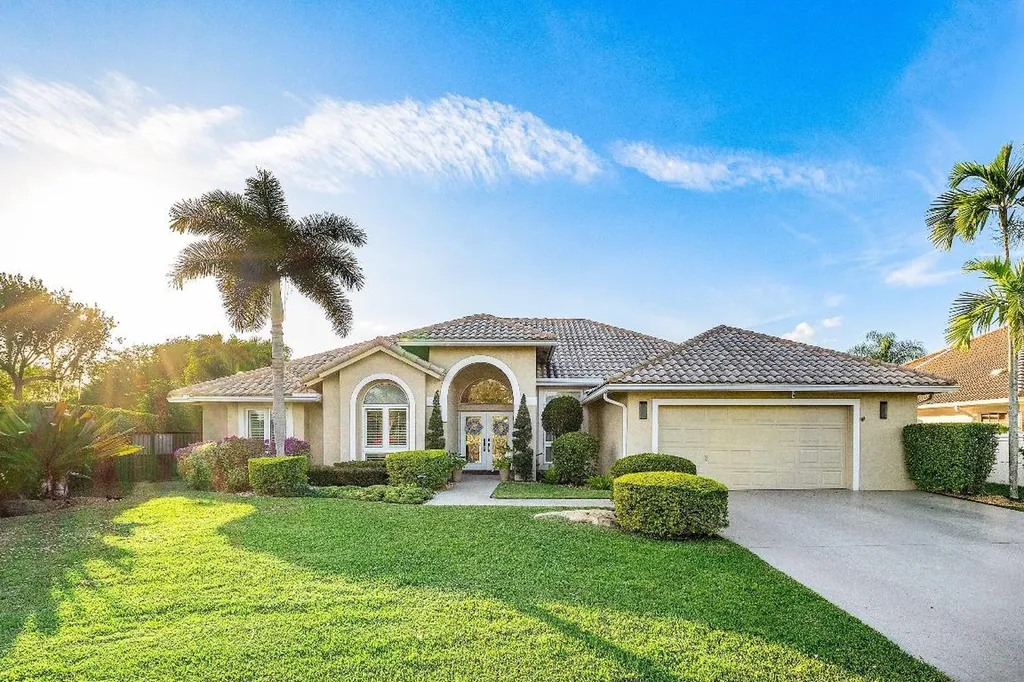 20376 Hacienda Court Boca Raton FL 33498